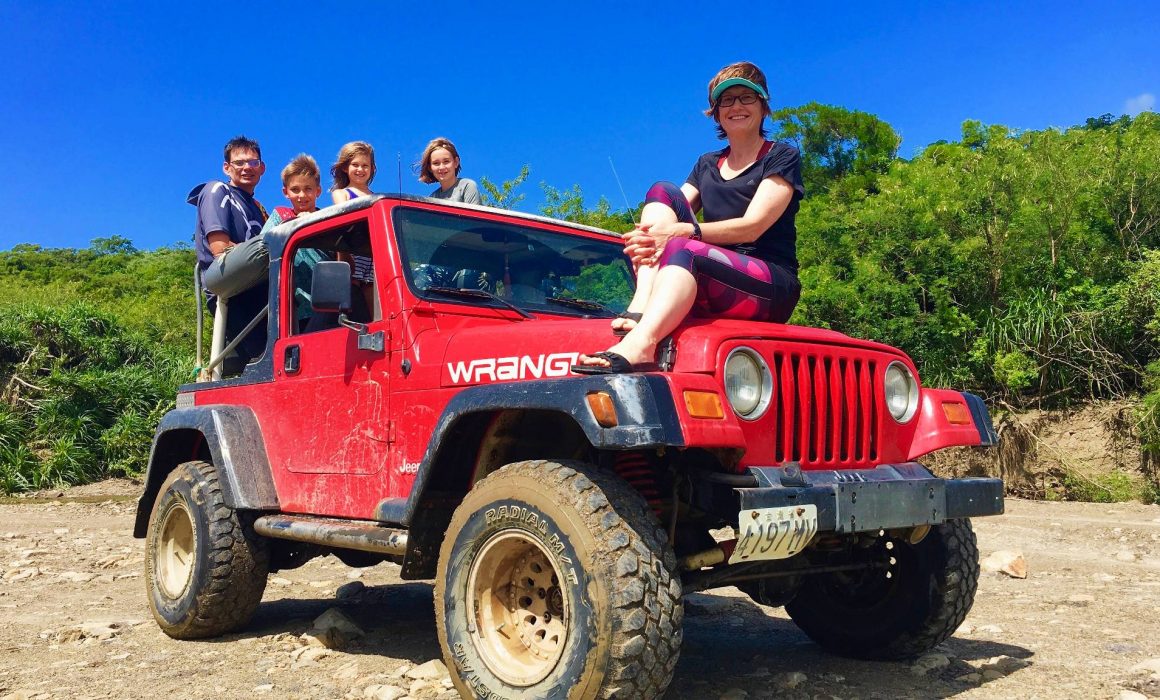 Taiwan Family tour Jeep